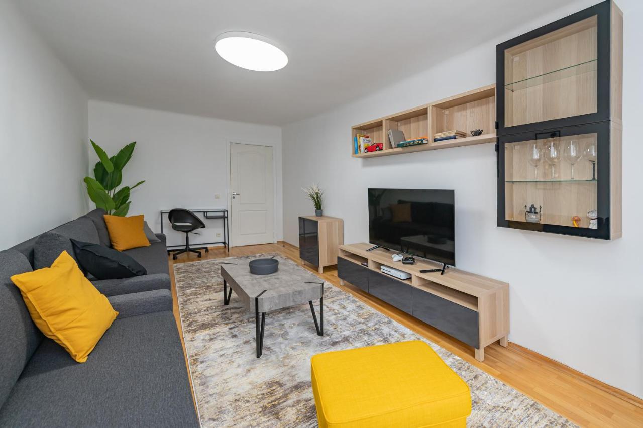 Family 1 Bd Old Town Apartment By Hostlovers Kaunas Exterior foto